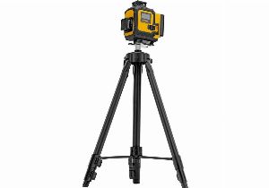 Лазерный уровень мультипризменный DLV-360-4Т,30м.зеленый луч, штатив//DENZEL (350815)